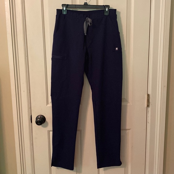 Figs Scrubs Yola Navy Medium Tall - Picture 1 of 3